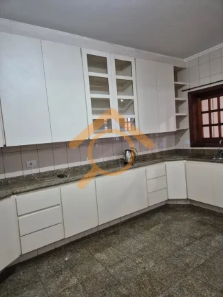 Imagem Imperdível: Casa à venda na Vila Mariana, São Paulo-SP. 3 quartos, 1 suíte, 2 salas, 3 banheiros, 2 vagas, 210m².