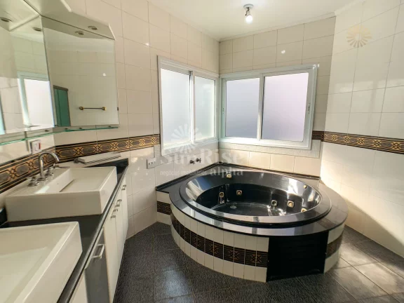 Imagem Casa para venda com 4 quartos e 6 vagas, 400 m² por R$2.700.000 - Alphaville 6 Santana de Parnaíba/SP
