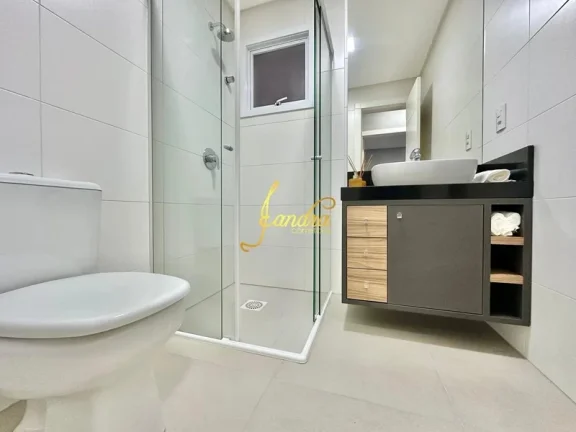 Imagem Belíssimo apartamento Mobiliado e decorado, pertinho do mar