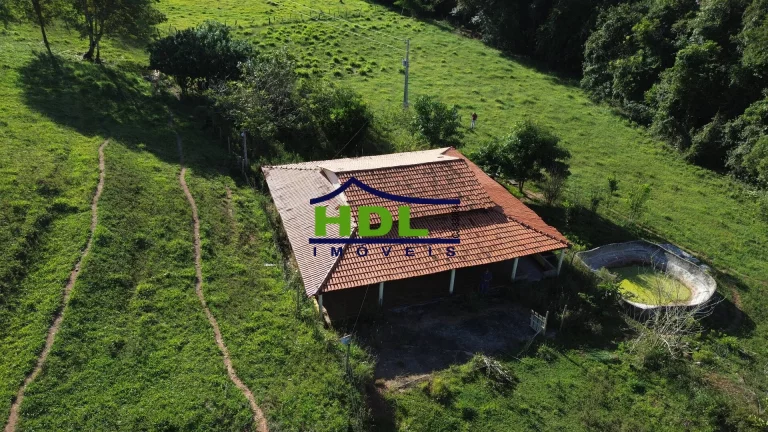 Imagem Chácara com córrego no meio 1 Alqueire e 5 Lts 100 kms de Goiânia