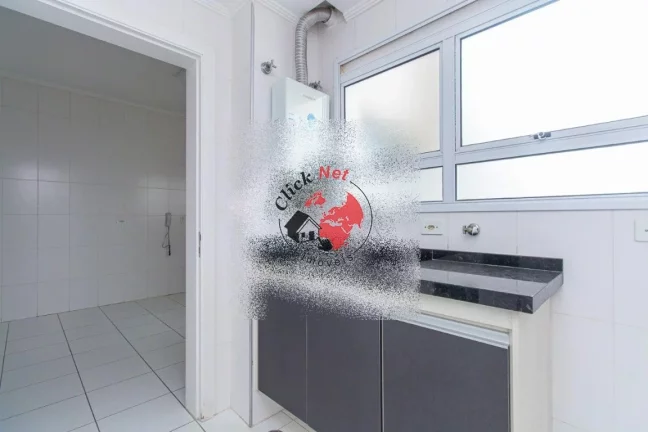 Imagem Lindo apartamento muito bem localizado à venda no Centro de São Bernardo do Campo com 3 suítes, 2 vagas, depósito no sub-solo, 127 m²