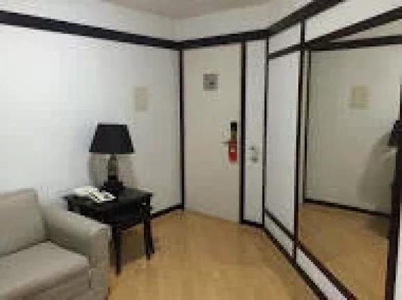 Imagem Flat para aluguel possui 43 m2 quadrados com 1 quarto em Cerq Cesar - SP
