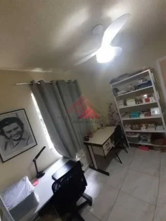 Imagem Imobiliária Francisco Egito vende, Bom apartamento composto por: sala, 2 quartos, cozinha com armário, banheiro social, área de serviço