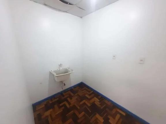 Imagem Prédio à Venda, 4 Andares, 8 Salas e Uma Loja, Centro, Florianópolis/SC