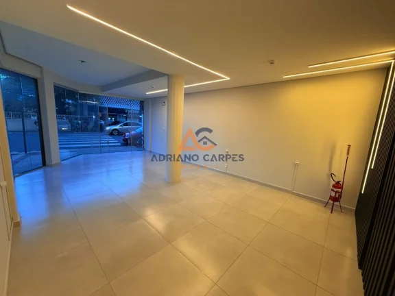 Imagem Aluguel Anual de sala comercial de esquina no Centro de Piçarras, Adriano Carpes Imóveis Aluga