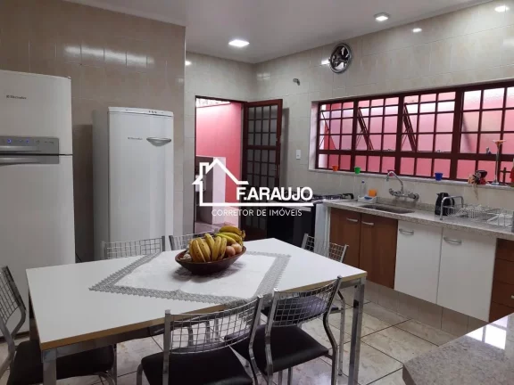 Imagem CASA À VENDA COM 3 DORMITÓRIOS, SENDO 1 SUÍTE/CLOSET NA VILA TRUJILLO, SOROCABA-SP