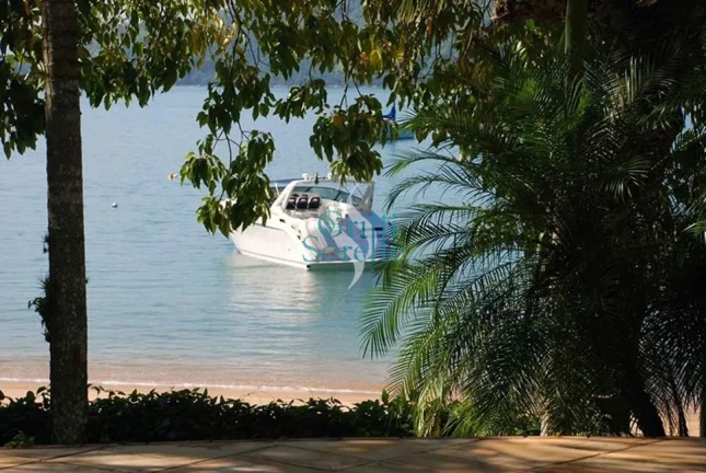 Imagem Casa Mobiliada à venda na Praia do Flamengo - Ubatuba/SP.