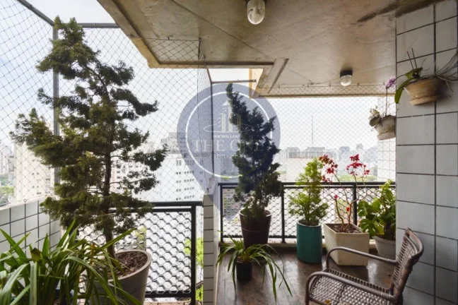 Imagem Apartamento à venda em Moema, São Paulo-SP, 3 quartos, 3 suítes, 2 salas, 3 banheiros, 3 vagas, 202m².