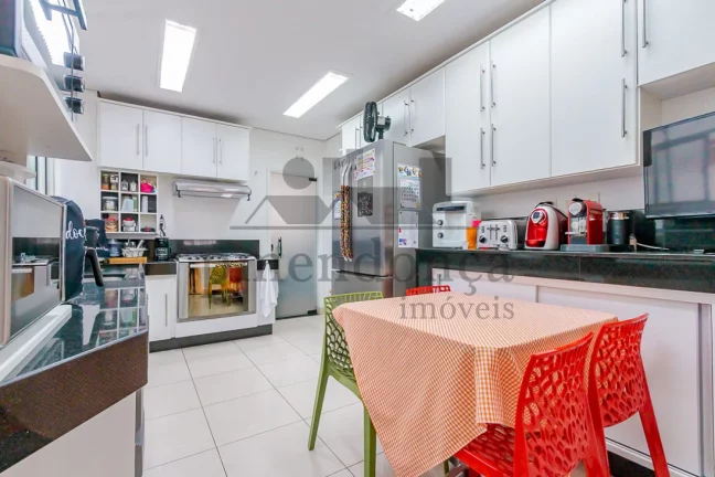 Imagem Apartamento na rua Dr Albuquerque Lins com 3 quartos e 1 vaga, 152m²