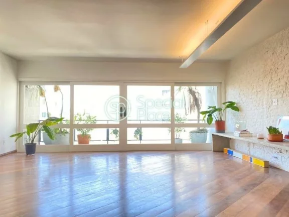 Imagem Lindo apartamento reformado em Higienópolis. São 185m² de área privativa, 03 suítes e 02 vagas ...