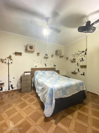 Imagem Apartamento Garden com quintal privativo localizado a 350 metros da praia do Caiçara.