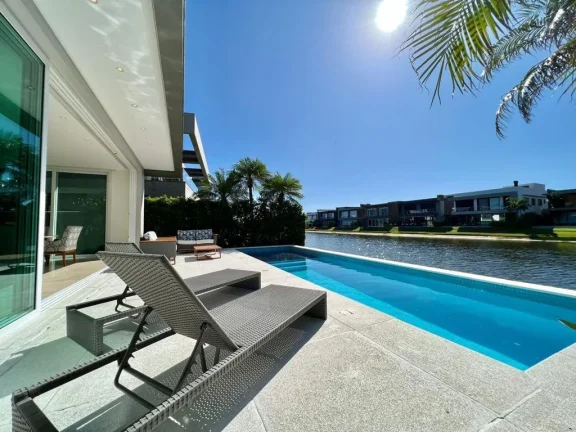 Imagem Casa em Condominio 6 Dormitórios - Bairro Zona Nova