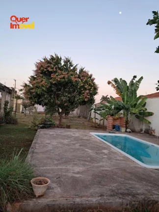 Imagem Chácara em Condomínio: 2 quartos, 1 suíte, 1 sala, 2 banheiros, 2 vagas - Ribeirão Preto-SP, Condomínio Portal dos Ipês.