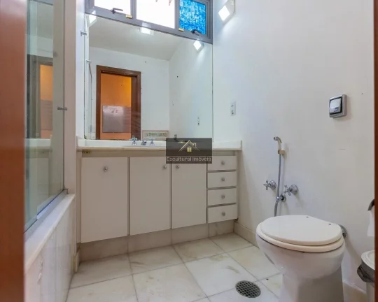 Imagem CAMPO BELO SOBRADO ALTO PADRÃO RECÉM-REFORMADO 425,00 M 4 SUÍTES DUPLEX COPA COZINHA LAREIRA PORCELANATO ÁREA GOURMET PISCINA 4 VAGAS RUA TRAQUILA