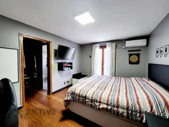 Imagem Casa de Condomínio em Alphaville - Santana de Parnaíba, SP
