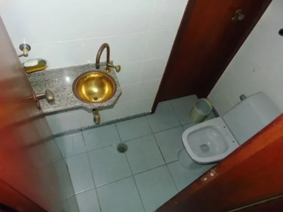 Imagem Pitangueiras, local nobre, com sacada gourmet, 2 vagas, 130 m² úteis.