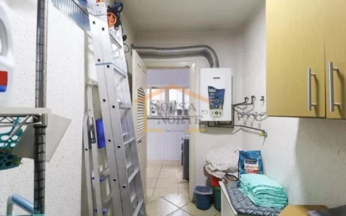 Imagem Sobrado mobiliado com 288 m² de área total. Possui 4 dormitórios, sendo 1 suíte, 3 banheiros. Am...