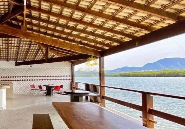 Imagem Casa de Luxo Exclusiva com Marina Privativa no Canal de Guarapari
Descubra esta residência de alto ...