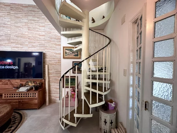 Imagem Casa com piscina á venda Guarujá/Sp