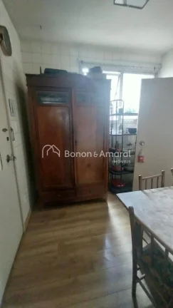 Imagem Localizado em um dos edifícios mais tradicionais da cidade, este apartamento oferece conforto e pra...