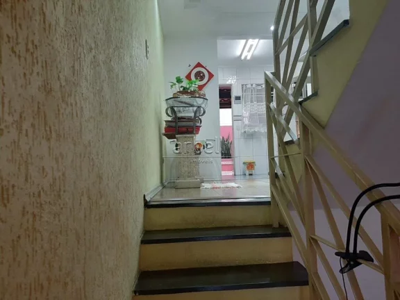 Imagem Casa em condomínio, com 147 metros quadrados aproximadamente de área total, com 2 quartos sendo 1 ...