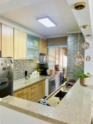 Imagem Apartamento com 3 dormitórios, sendo 1 suíte, 2 banheiros, ar-condicionado, recém-reformado, com ...