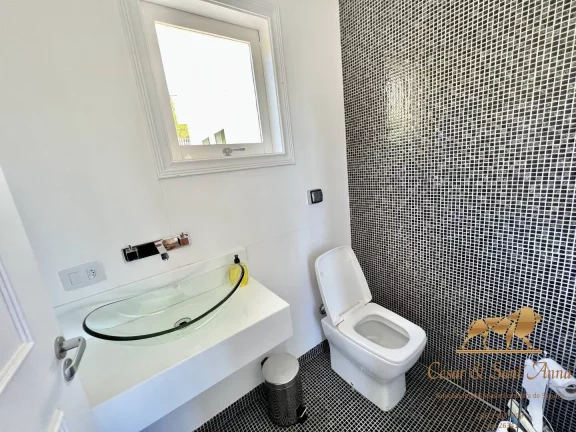 Imagem Linda casa a venda em Condomínio Fechado em Campos do Jordão-SP