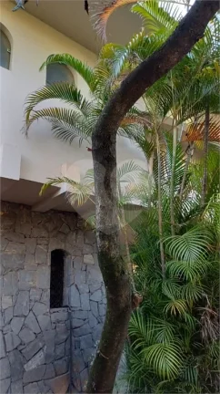 Imagem Sobrado à venda ou para alugar com 5 quartos, sendo 1 suíte, em Alto de Pinheiros, São Paulo - SP
