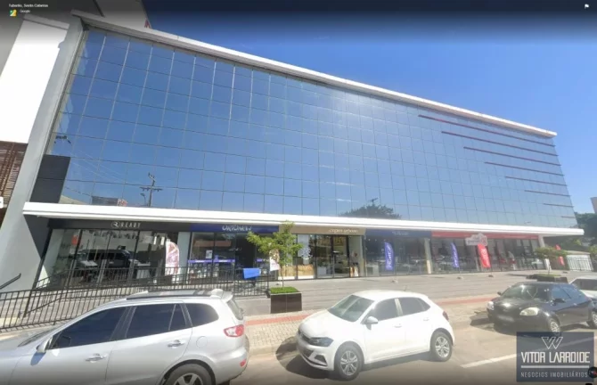 Imagem Salas Comerciais e Escritórios para Locação ao lado Hospital