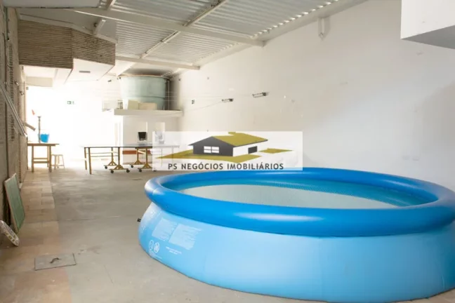 Imagem Sobrado para venda com 6 vagas