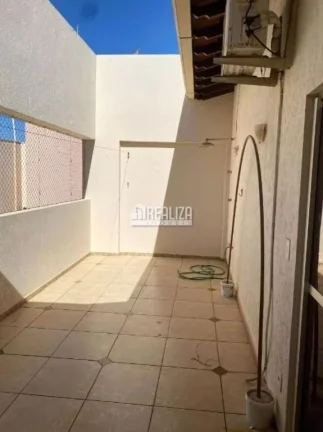 Imagem Apartamento Duplex de Cobertura no Condomínio Residencial Shopping - 3 quartos sendo 2 suítes e Móveis Planejados no Bairro Santa Maria, em Uberaba