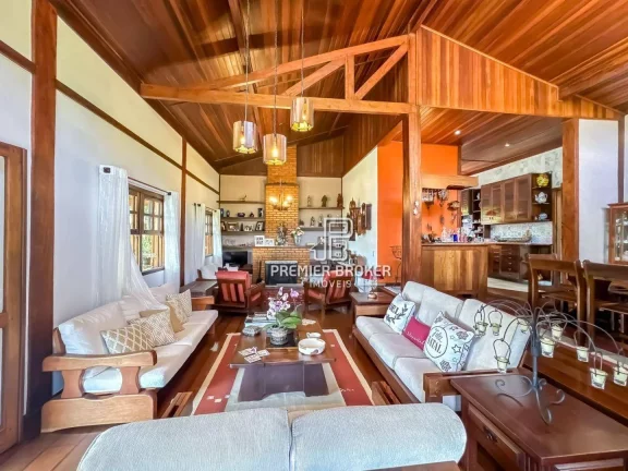 Imagem Casa à venda, 362 m² por R$ 1.990.000,00 - Albuquerque - Teresópolis/RJ