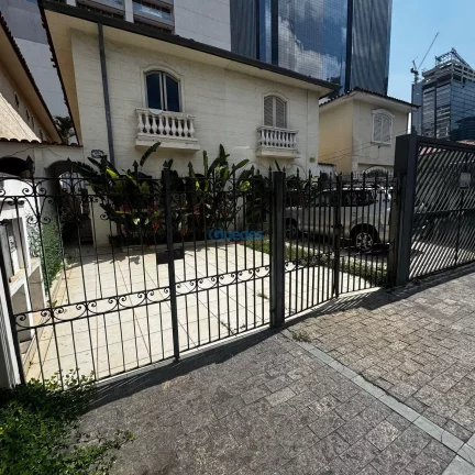 Imagem "Sobrado em Santo Amaro: 6 Dormitórios e 340m² à Venda e Locação"