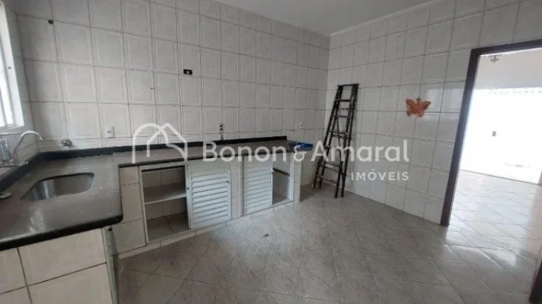 Imagem Casa Térrea a venda no Bairro Jardim Flamboyant 
Dormitórios: 3 quartos, sendo 1 suíte
Ambientes:...