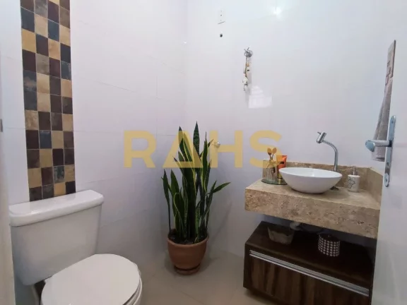 Imagem Buscando um imóvel pronto para Morar! Esse Sobrado Geminado esta localizado no bairro no Costa e Si...