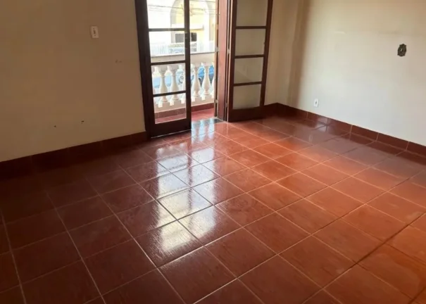 Imagem Casa Comercial para Locação em Tatuí-SP 7 Salas, 4 Banheiros, 4 Vagas, 200m² - Jardim São Paulo