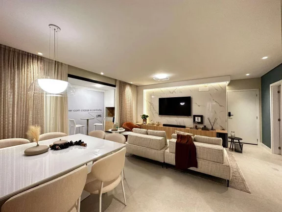 Imagem Apartamento à Venda, Centro, 107m2, 3 dormitórios (1 suíte), Florianópolis/SC