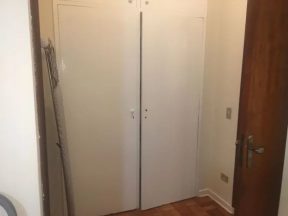 Imagem Apartamento Edifício Pedro Ometto bairro Central, sendo 3 dormitórios 1 suíte e armários, sala p...