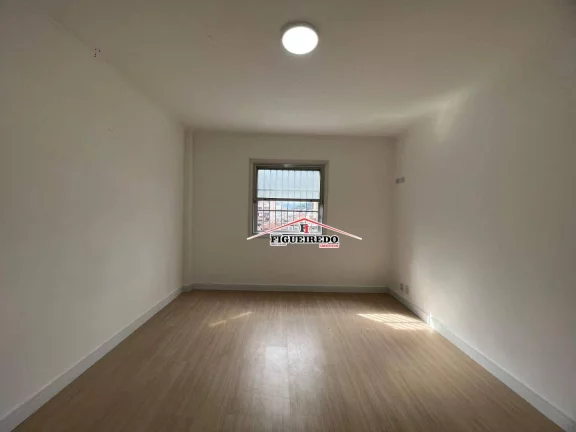 Imagem Kitnet com 1 dormitório à venda, 32 m² por R$ 215.000,00 - Boqueirão - Praia Grande/SP