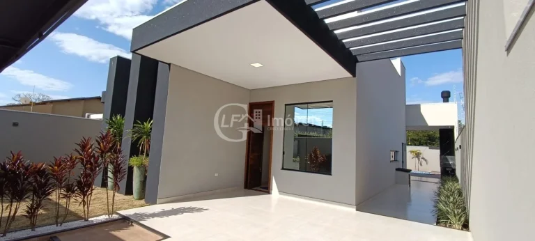 Imagem Imperdível casa à venda em Campo Grande-MS, Bairro Seminário: 3 quartos, 1 suíte, 2 salas, 3 banheiros, 3 vagas, 128m².