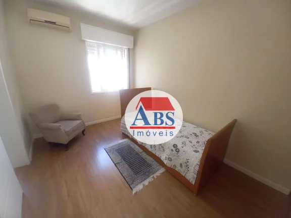 Imagem Apartamento com 3 dormitórios à venda, 100m² por R$ 700.000 - Gonzaga - Santos/SP Um por andar