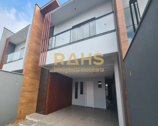 Imagem Moderno sobrado com 195m² privativos, localizado na melhor região do bairro Floresta. Detalhes em ...