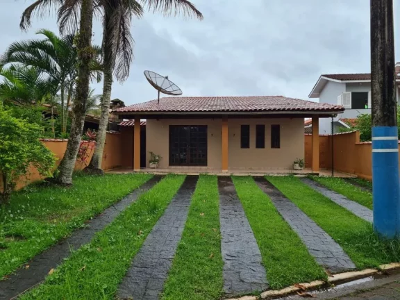 Imagem Casa com 5 dormitórios à venda, 241 m² por R$ 850.000,00 - Boracéia - São Sebastião/SP