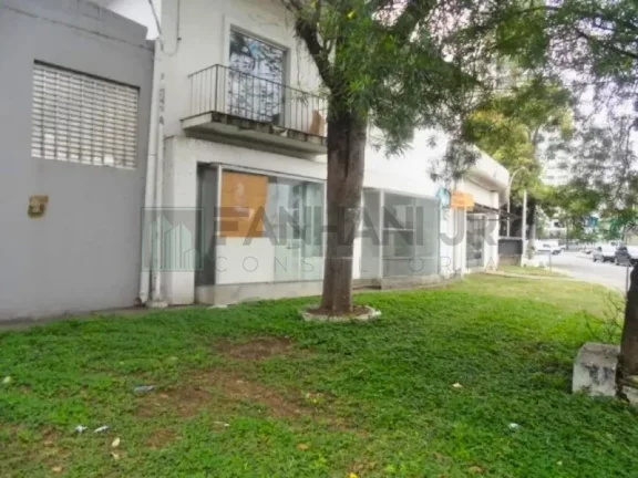Imagem Excelente oportunidade: Casa comercial de alto padrão no Jardim América, São Paulo-SP - 6 salas, 4 banheiros, 17 vagas de garagem, 980m²!