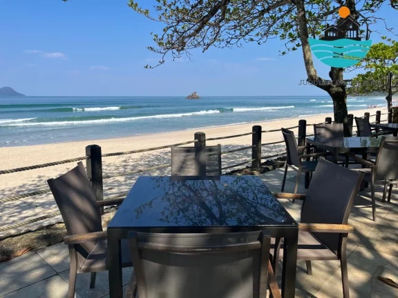 Imagem Alugar casa Juquehy - Casa em Condomínio 4 dormitórios, 3 suítes, 4 vagas, serviço e apoio de praia privativo - máx. 10 pessoas | Juquehy Imobiliária.