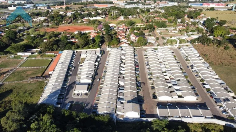 Imagem Casa em Condomínio para Venda em Bom Jesus dos Perdões, Santa Fe, 2 dormitórios, 1 suíte, 2 banheiros, 2 vagas