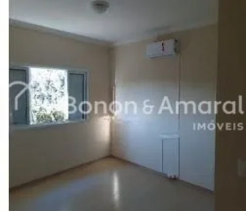 Imagem **Casa à Venda em Valinhos - Condomínio Bem Localizado**

Esta belíssima casa está situada em um...