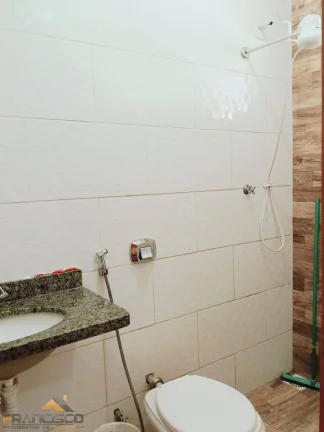 Imagem CASA AMPLA E BEM LOCALIZADA COM 4 DORMITÓRIOS