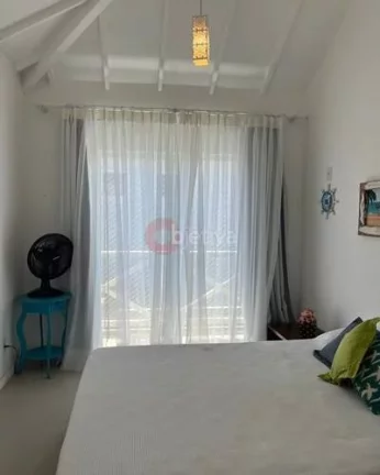 Imagem Casa duplex mobiliada à venda de 4 quartos no bairro Rasa em Búzios.