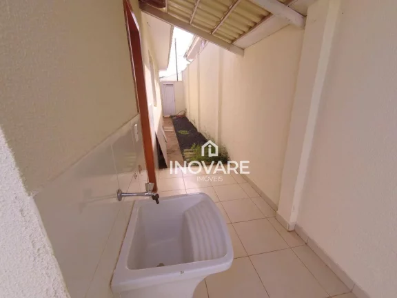 Imagem Casa com 3 dormitórios à venda, 121 m² por R$ 455.000,00 - Araporã - Araporã/MG